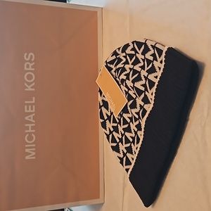 Micheal Kors hat